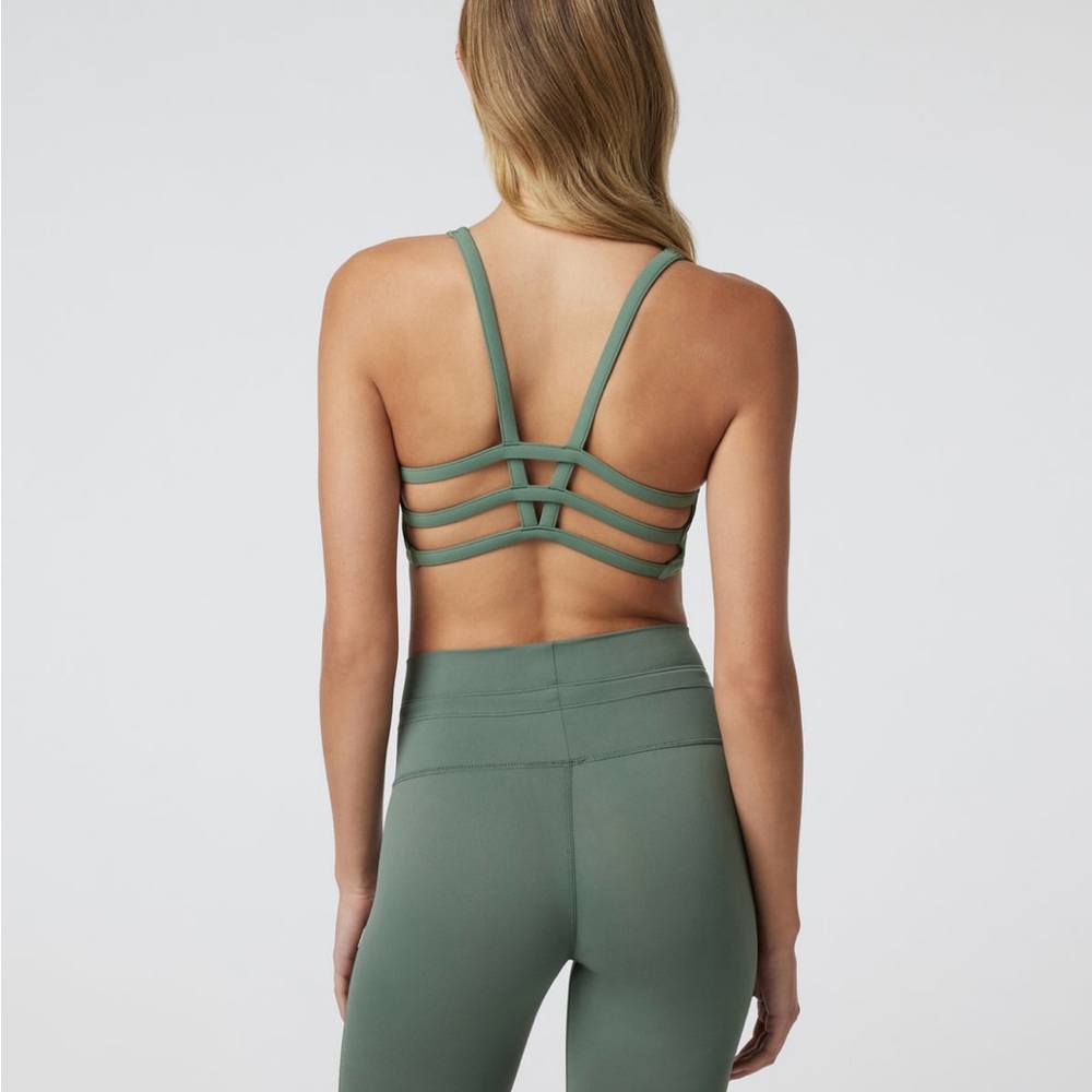 Vuori yosemite bra NWOT